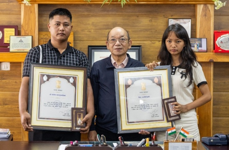 Home minister-in huaisen chawimawina award a hlan